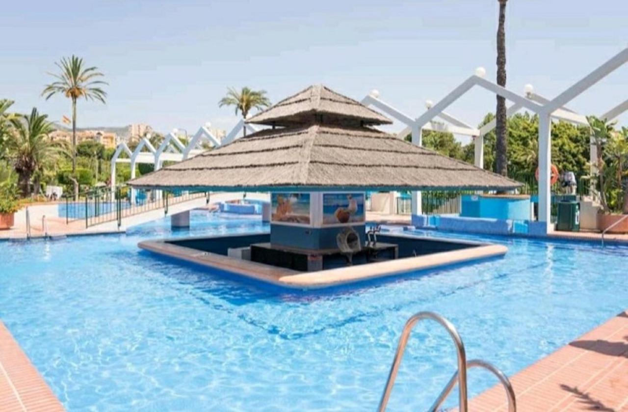 Benalbeach Holidays เบนัลมาเดนา ภายนอก รูปภาพ